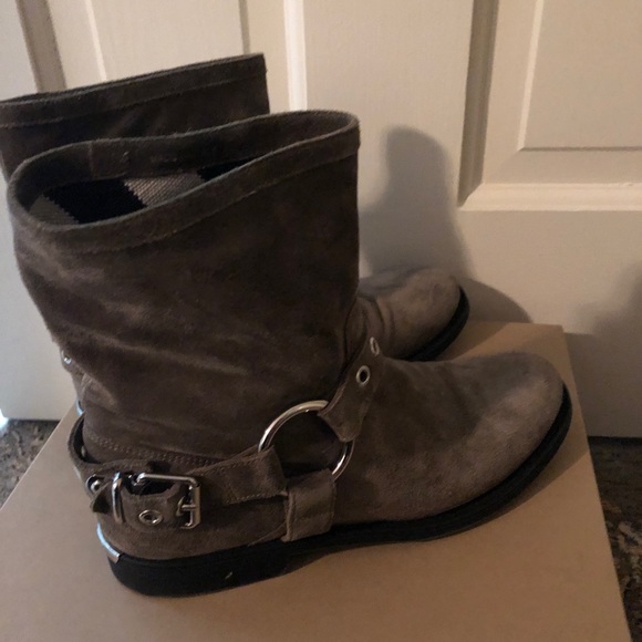 Burberry queenstead flat ankle boot - Picture 2 of 3